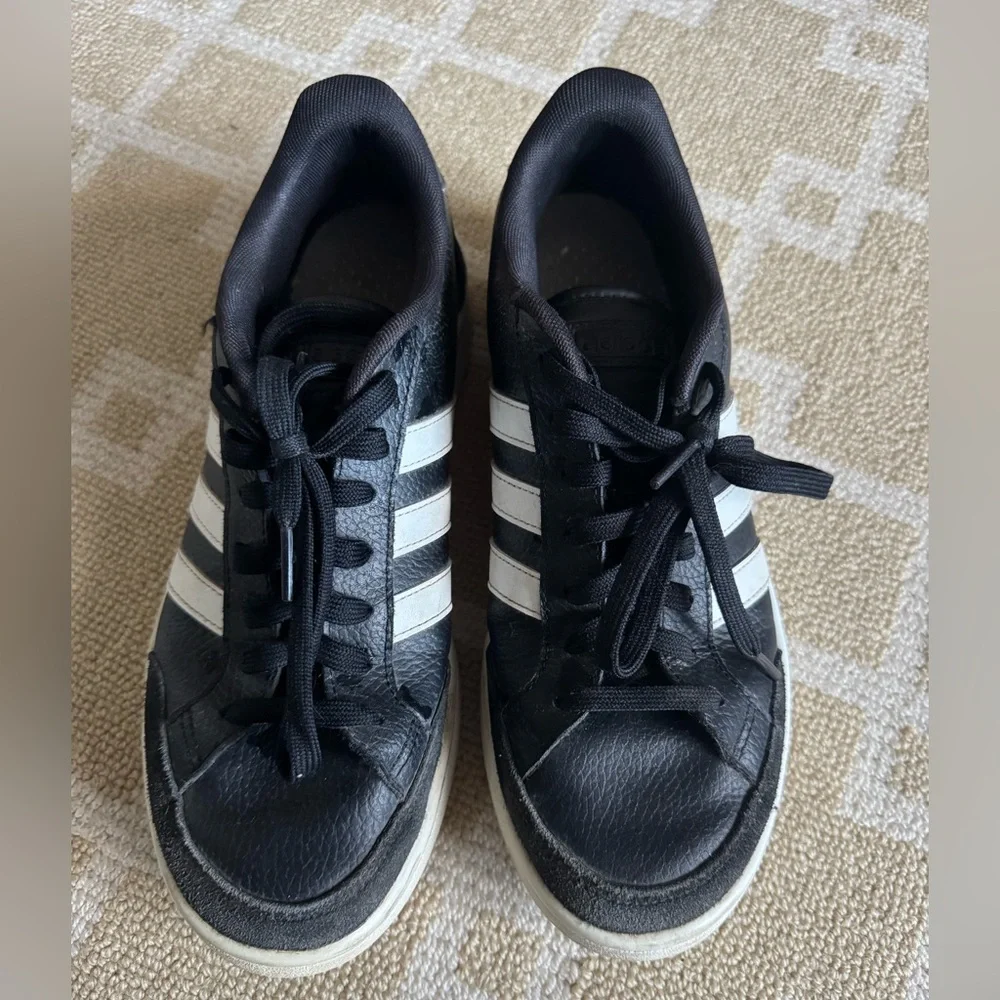 adidas classic essential