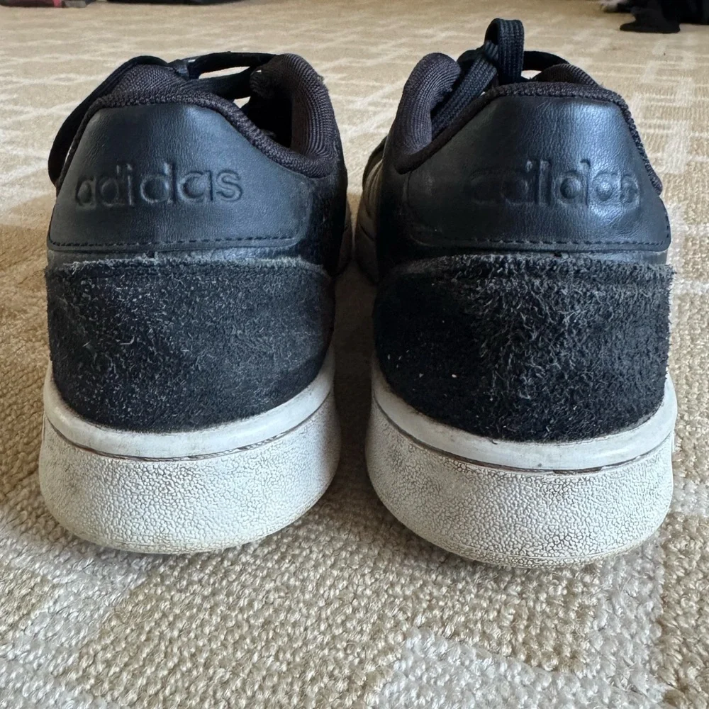 adidas classic essential
