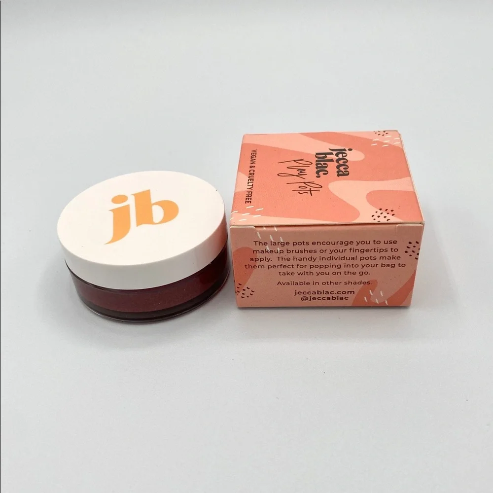 Jecca Blac play pots