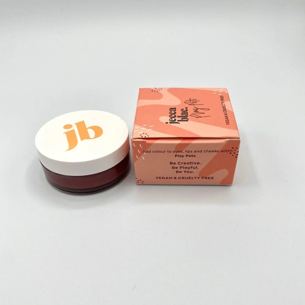 Jecca Blac play pots