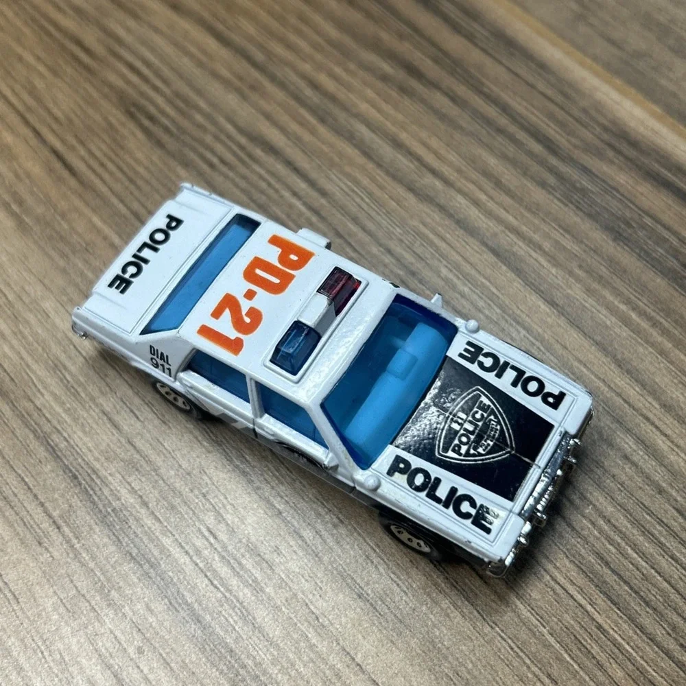 Matchbox Ford LTD PD-21 Police Diecast Car‎ Mattel 1987 1:69 Macau
