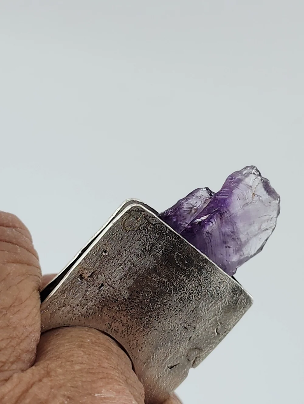 DREAMYJWLS amethyst said