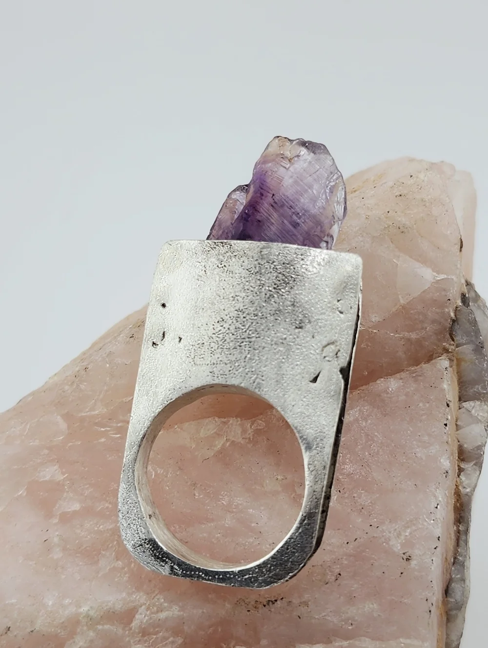 DREAMYJWLS amethyst said