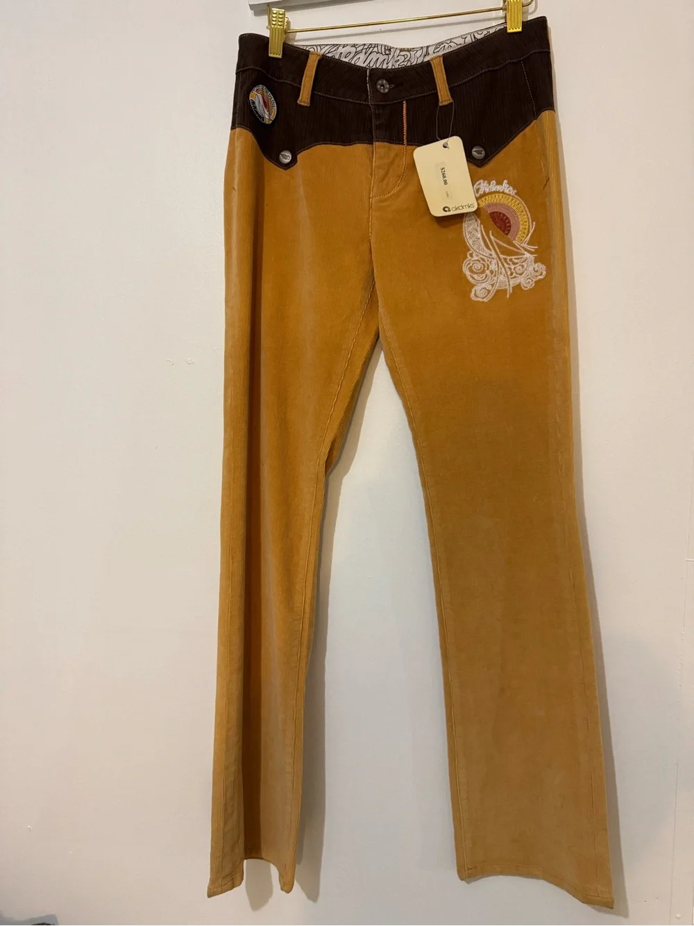 ModelCo bold velour never