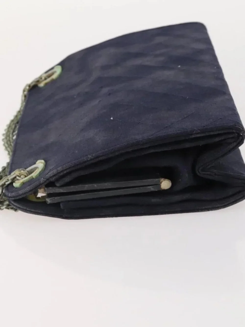 CHANEL brand	chanel color	navy