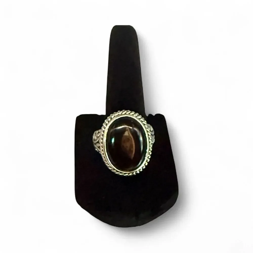 Women’s Bold Silver Filigree Cocktail Ring with Black Gem Size 7  Vintage Style