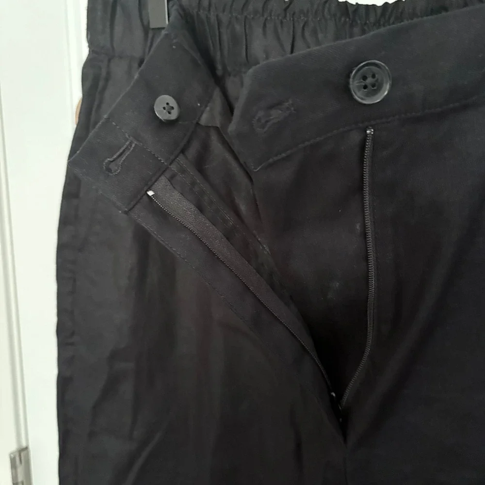 Banana Republic brand banana