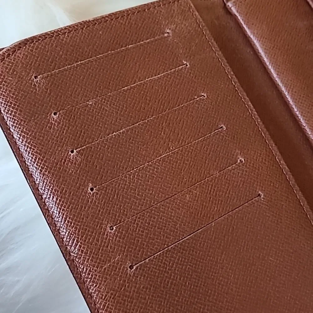 💯 Authentic Louis Vuitton Tifold Monogram Wallet 🍀