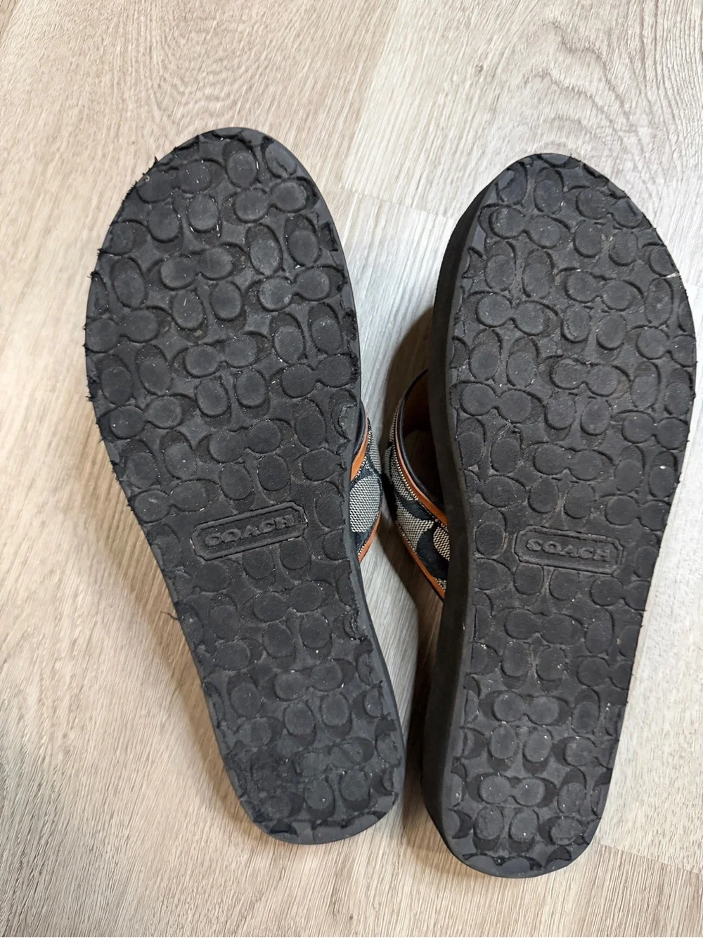 Coach classic flip