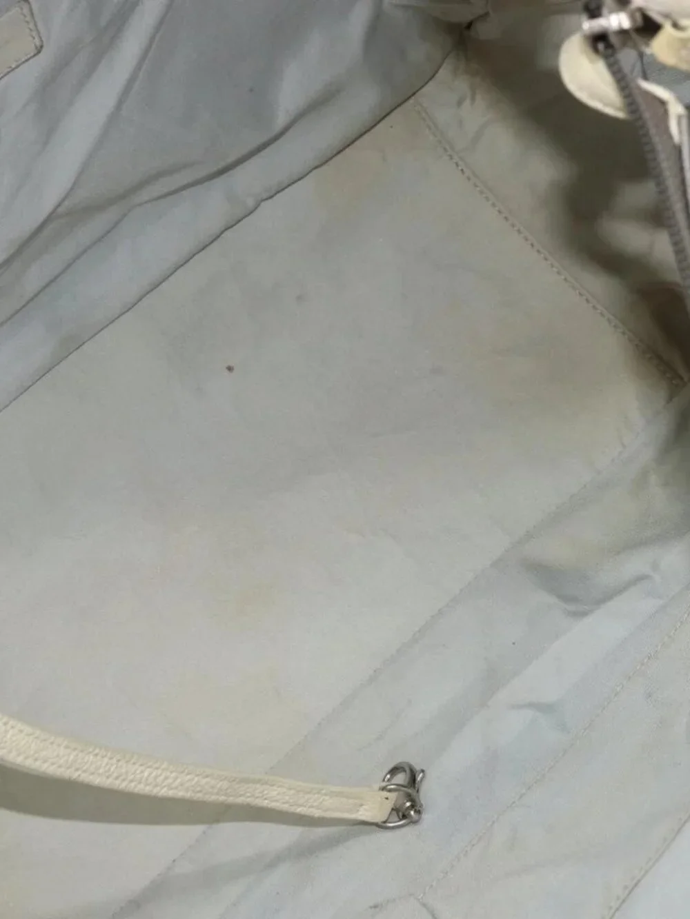 CHANEL handle：rubbing canvas