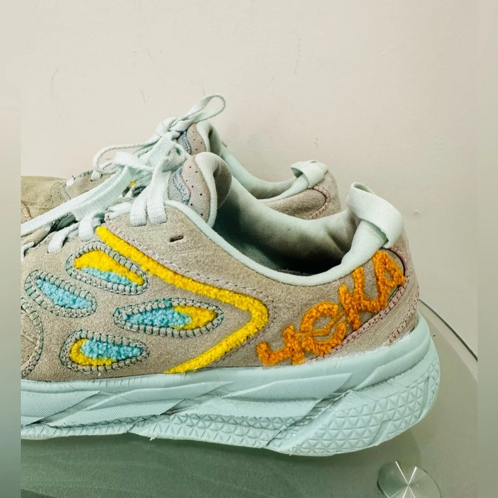 Hoka One Clifton‎ L Embroidery All Gender Shoes - Size 10W, 9M