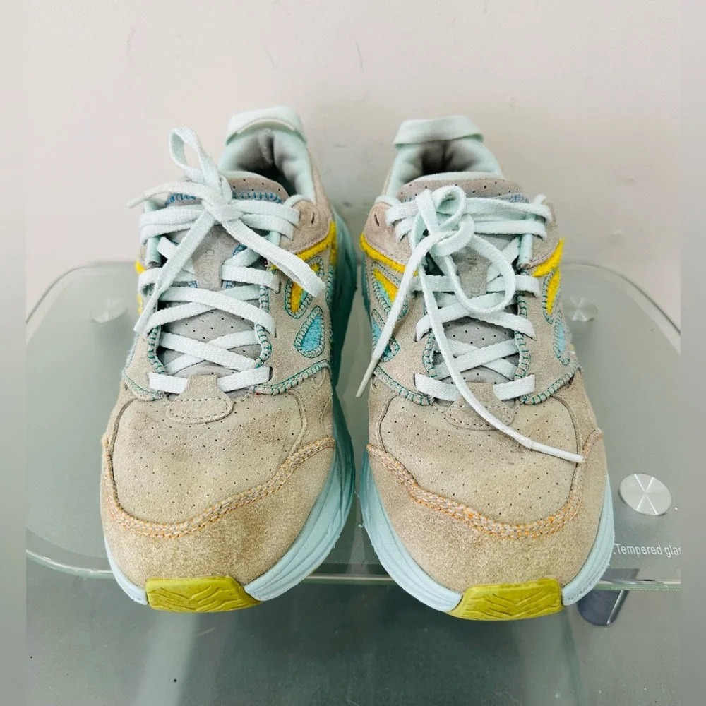 Hoka One Clifton‎ L Embroidery All Gender Shoes - Size 10W, 9M