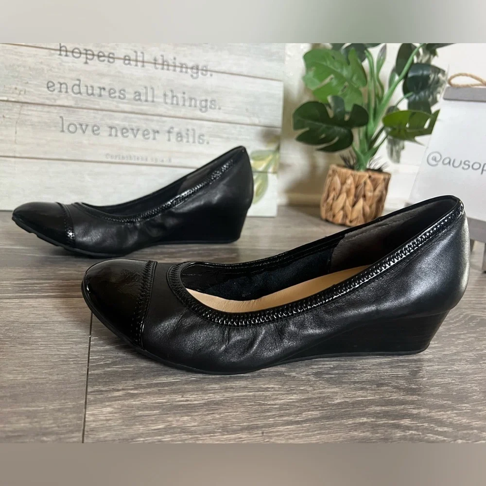 Cole Haan x Nike Air Elsie Cap Toe Patent Leather Wedge Pumps in Black. Size 7.5