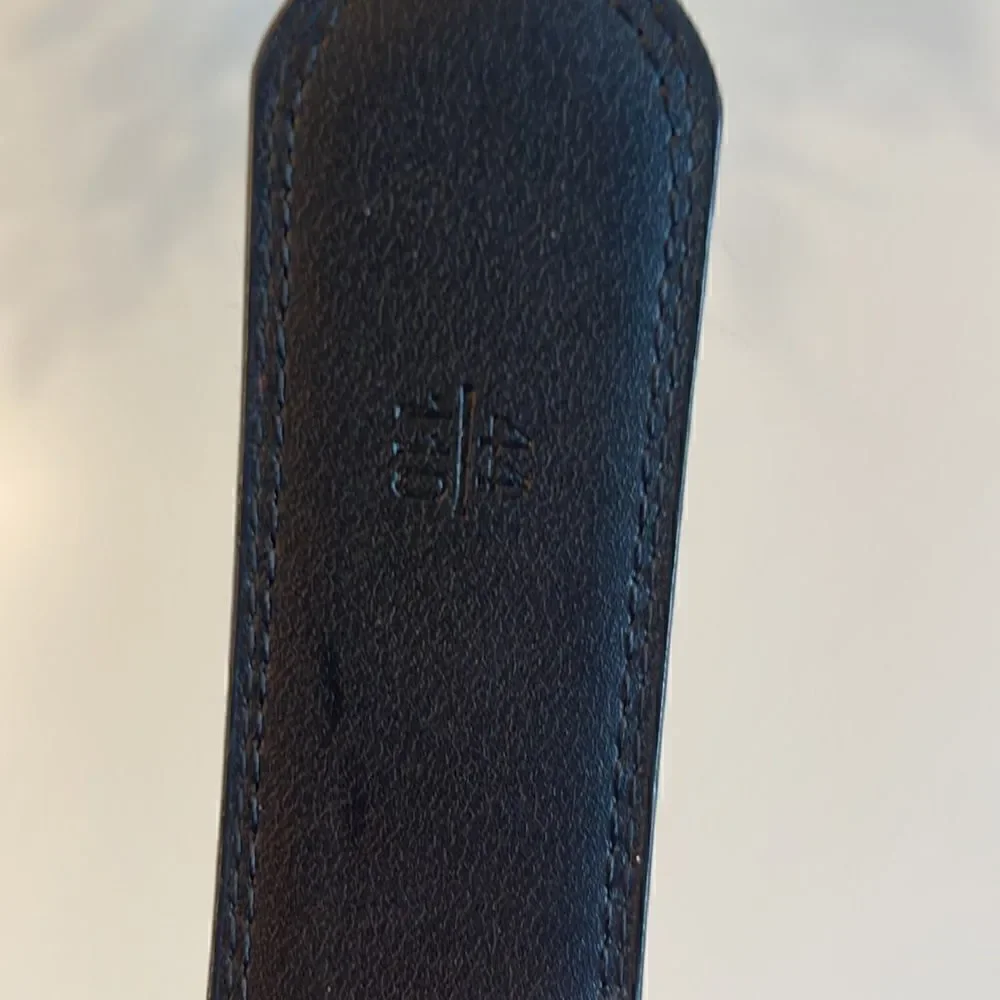 N/A black leather