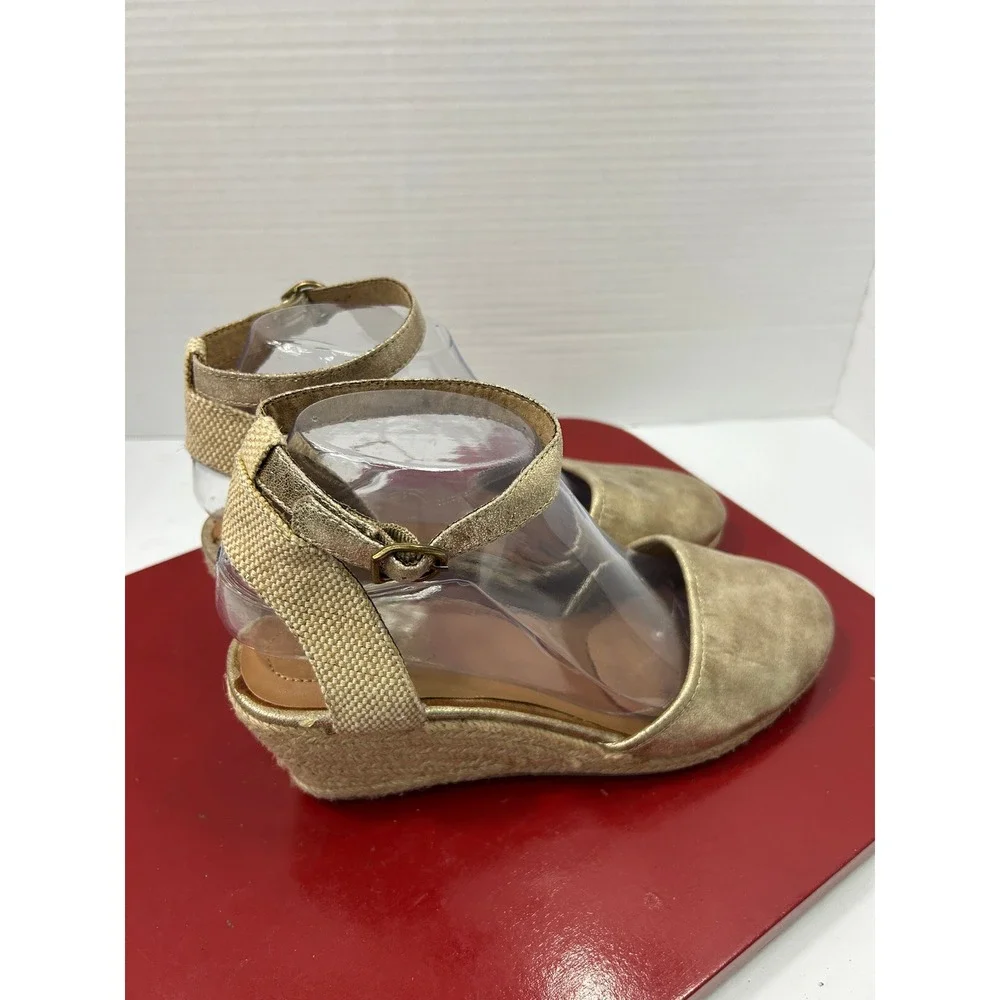 Style & Co. metallic gold
