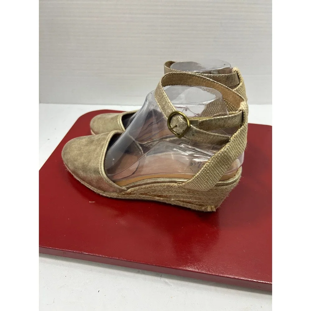 Style & Co. metallic gold