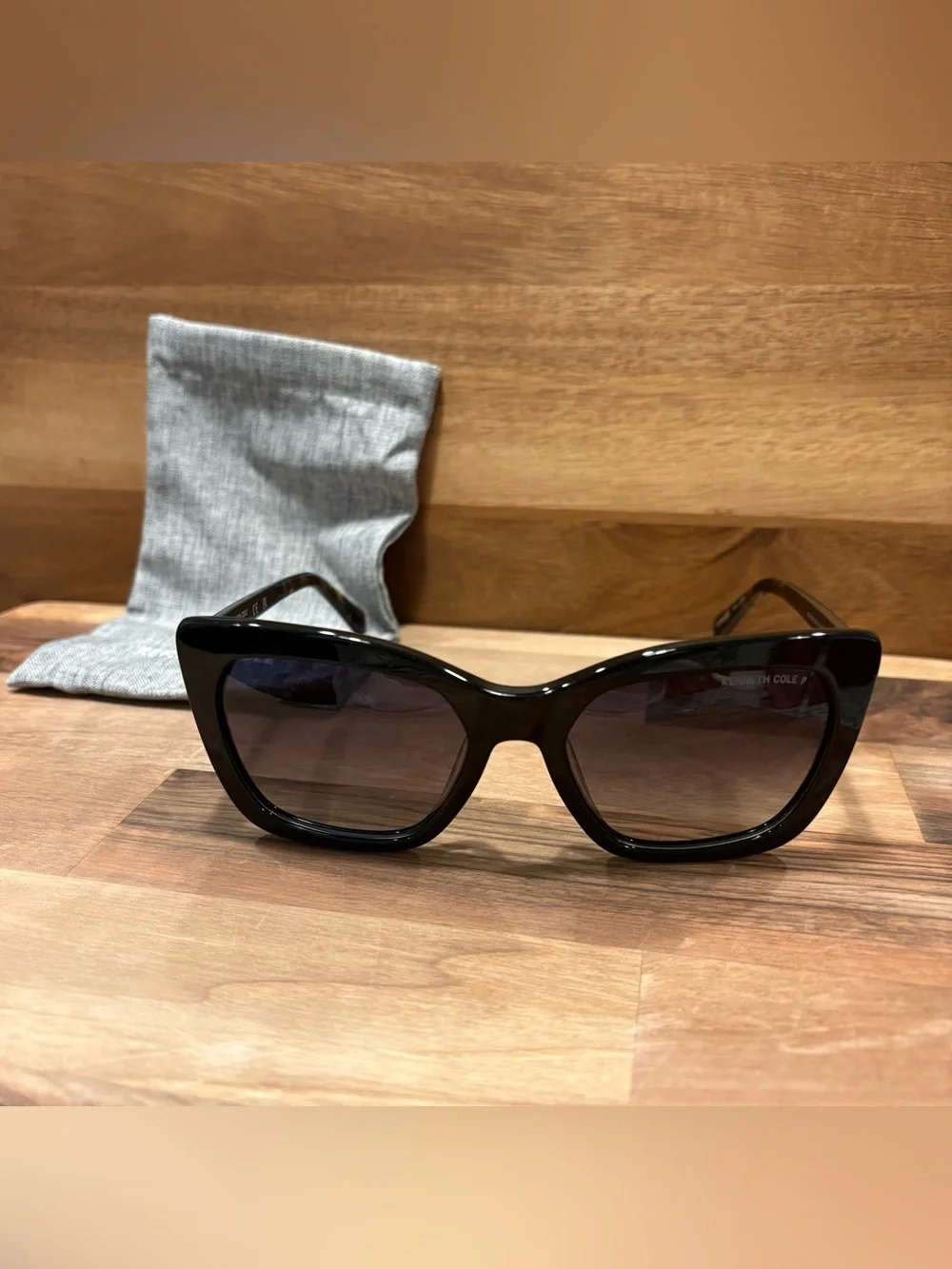 Kenneth Cole kenneth cole