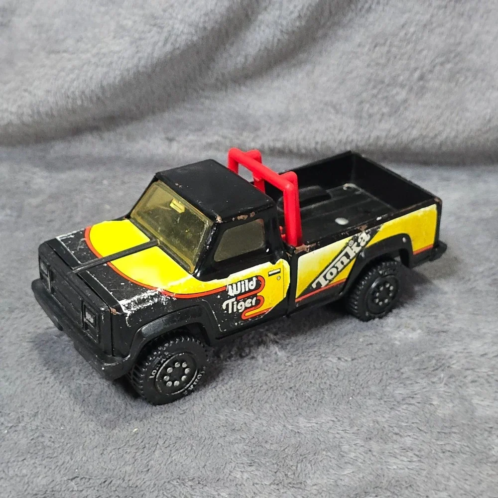 Vintage Tonka Wild Tiger Pickup Truck Diecast Toy Black Yellow Off-Road