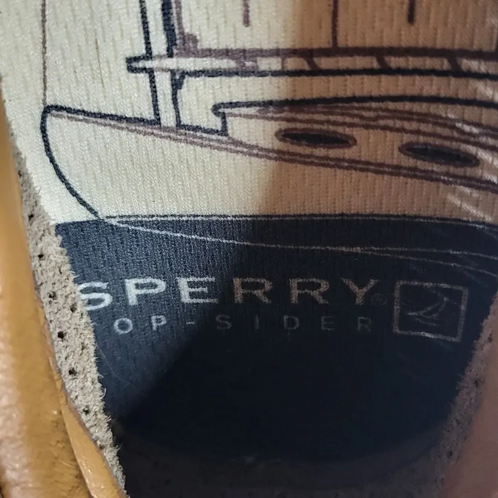 Sperry men top