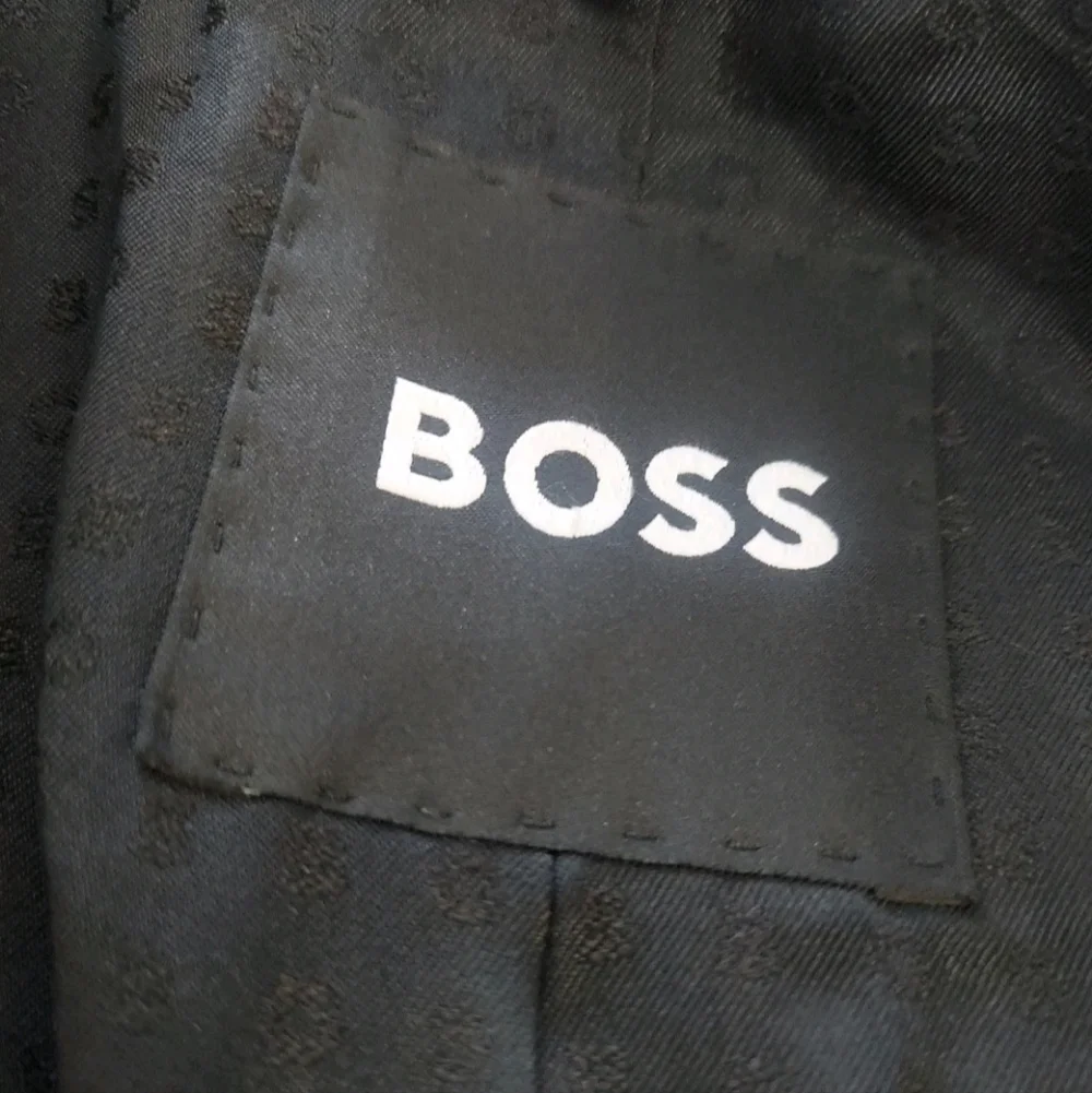 Hugo Boss details single