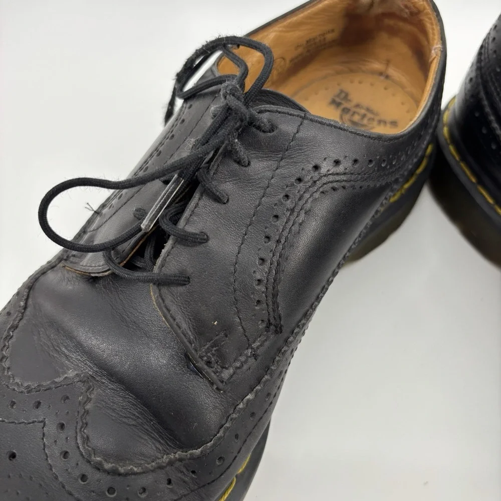 Dr. Martens product pair
