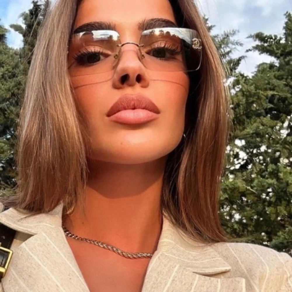 CHANEL model 4092