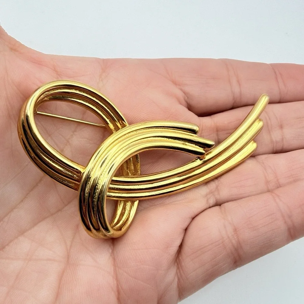 The Unbranded Brand vintage gold