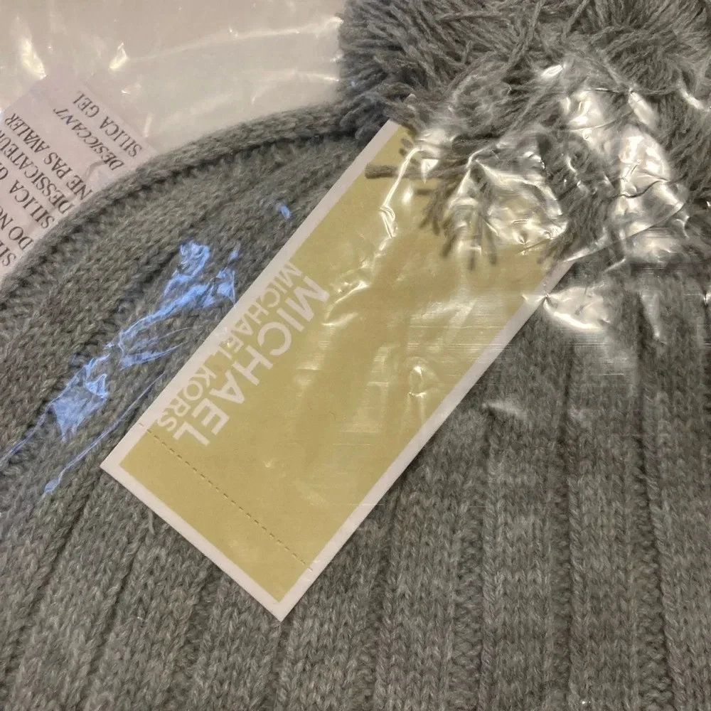Michael Kors package hem hat