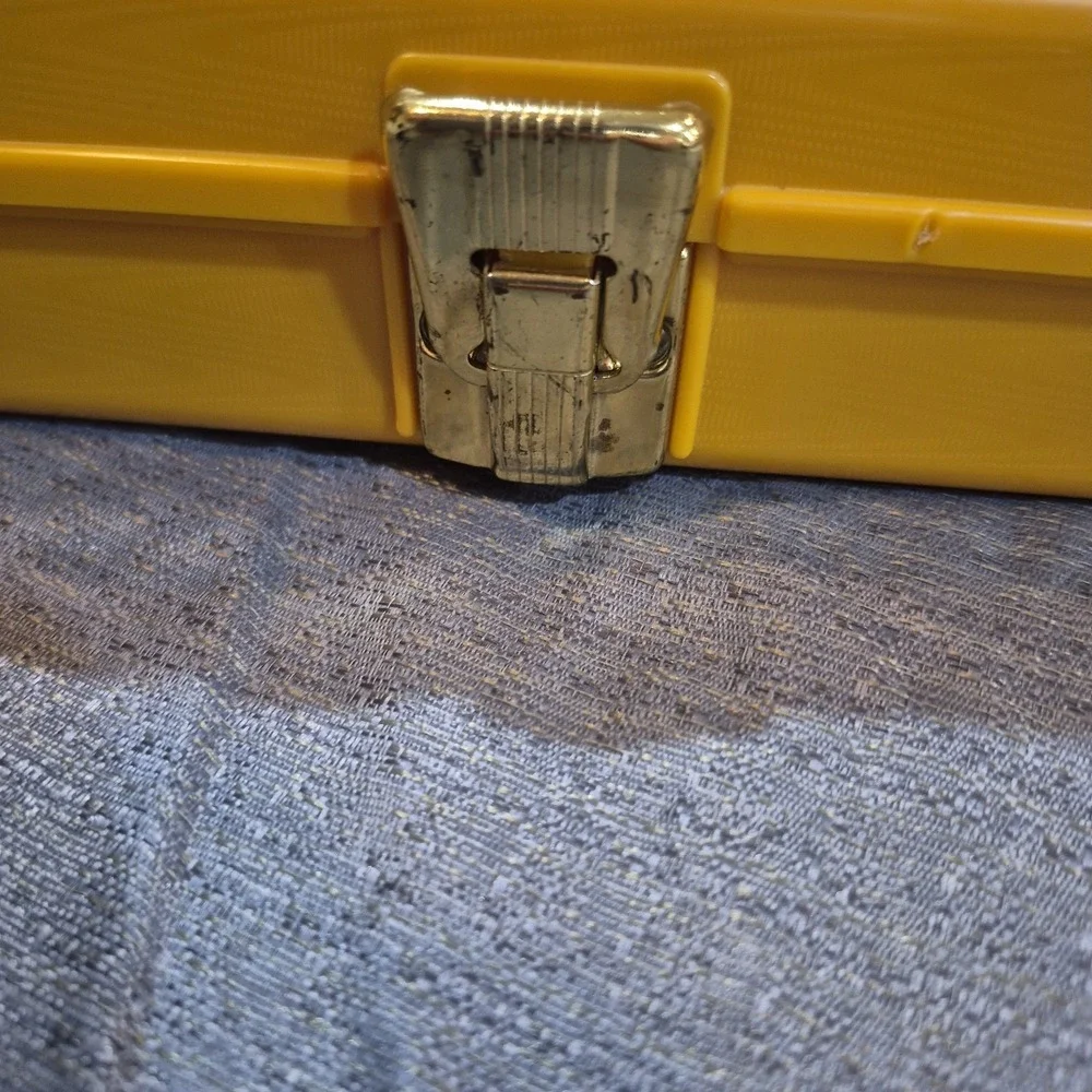 Vintage Sewing Box Wilson Wil-hold  Gold Plastic 13 x 8.5