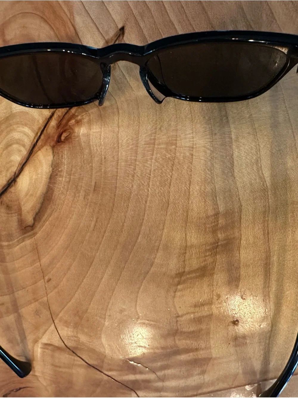 Gucci sleek sunglasses