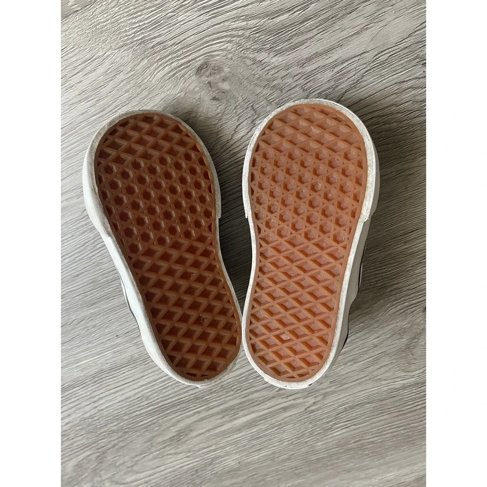 Vans can see