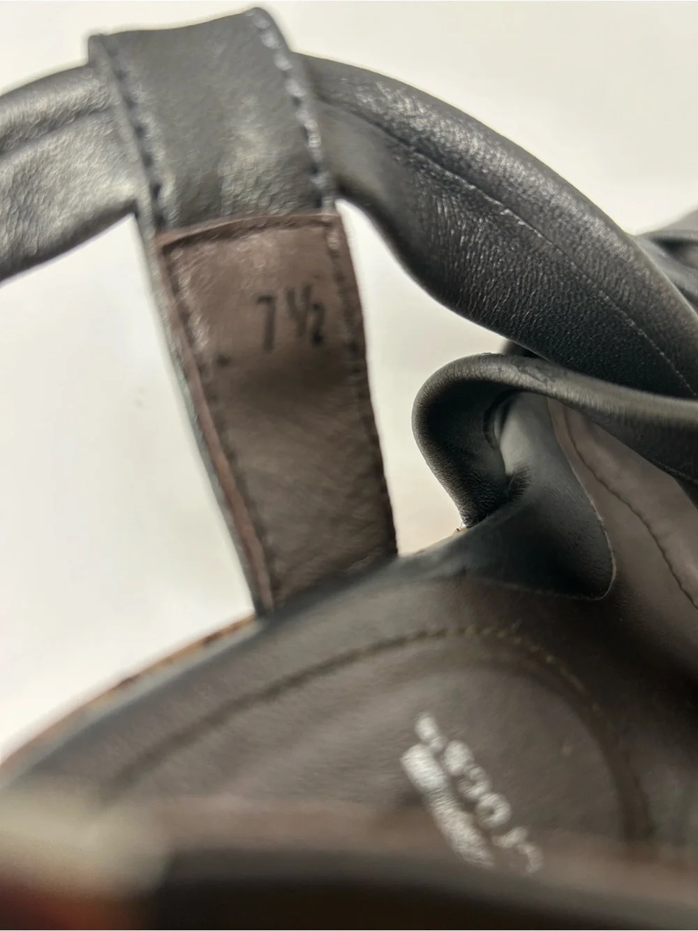 CROCS ting descriptionelevate