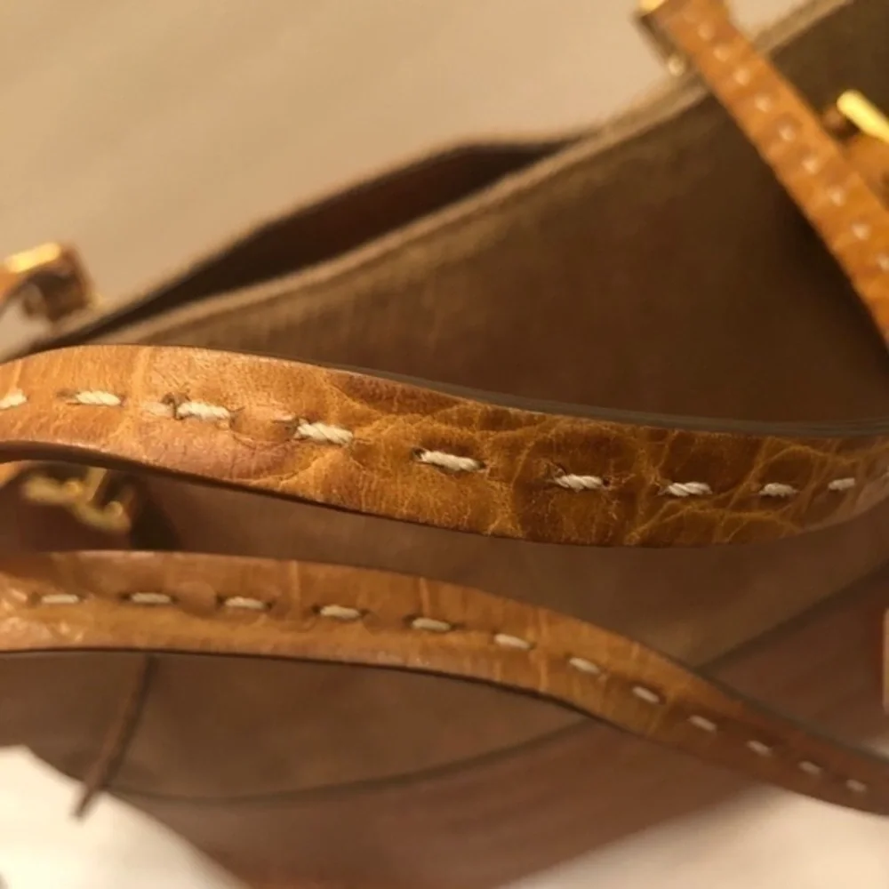 Michael Kors tone bag