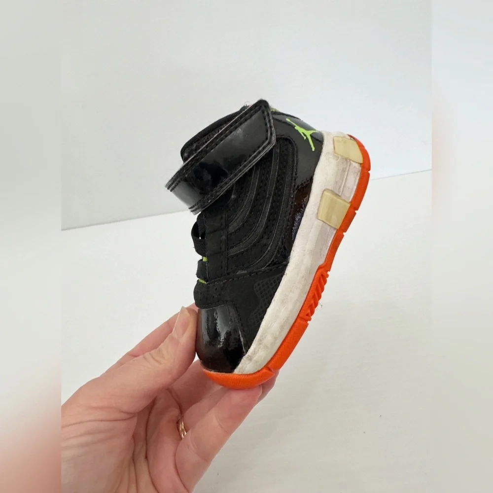 Jordan baby sneaker