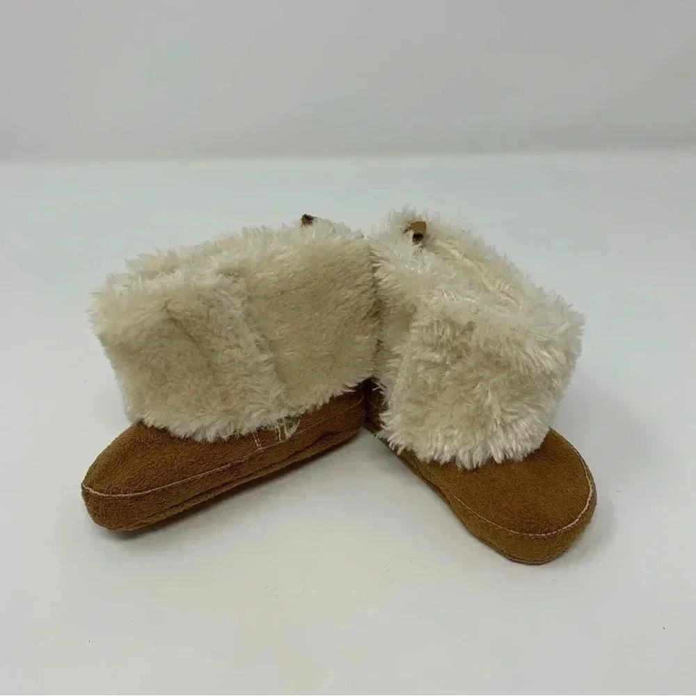 Rising Star Faux Sheepskin And Fur Boots Booties Crib Shoes Infants Size 3-6M