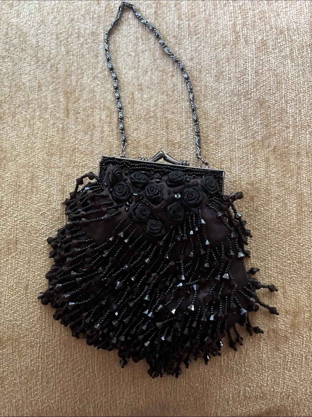 Vintage-Inspired Beaded Evening Bag in Black