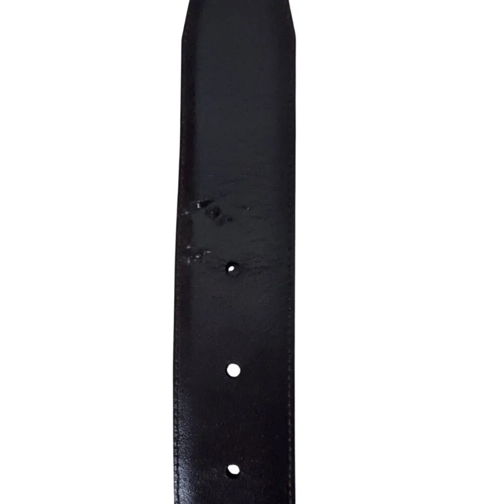 Perry Ellis crafted durability