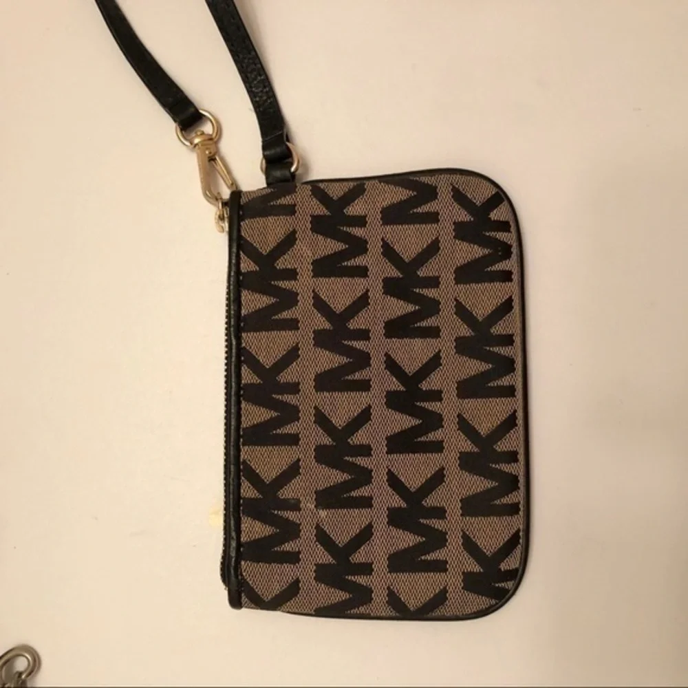 Michael Kors good minor
