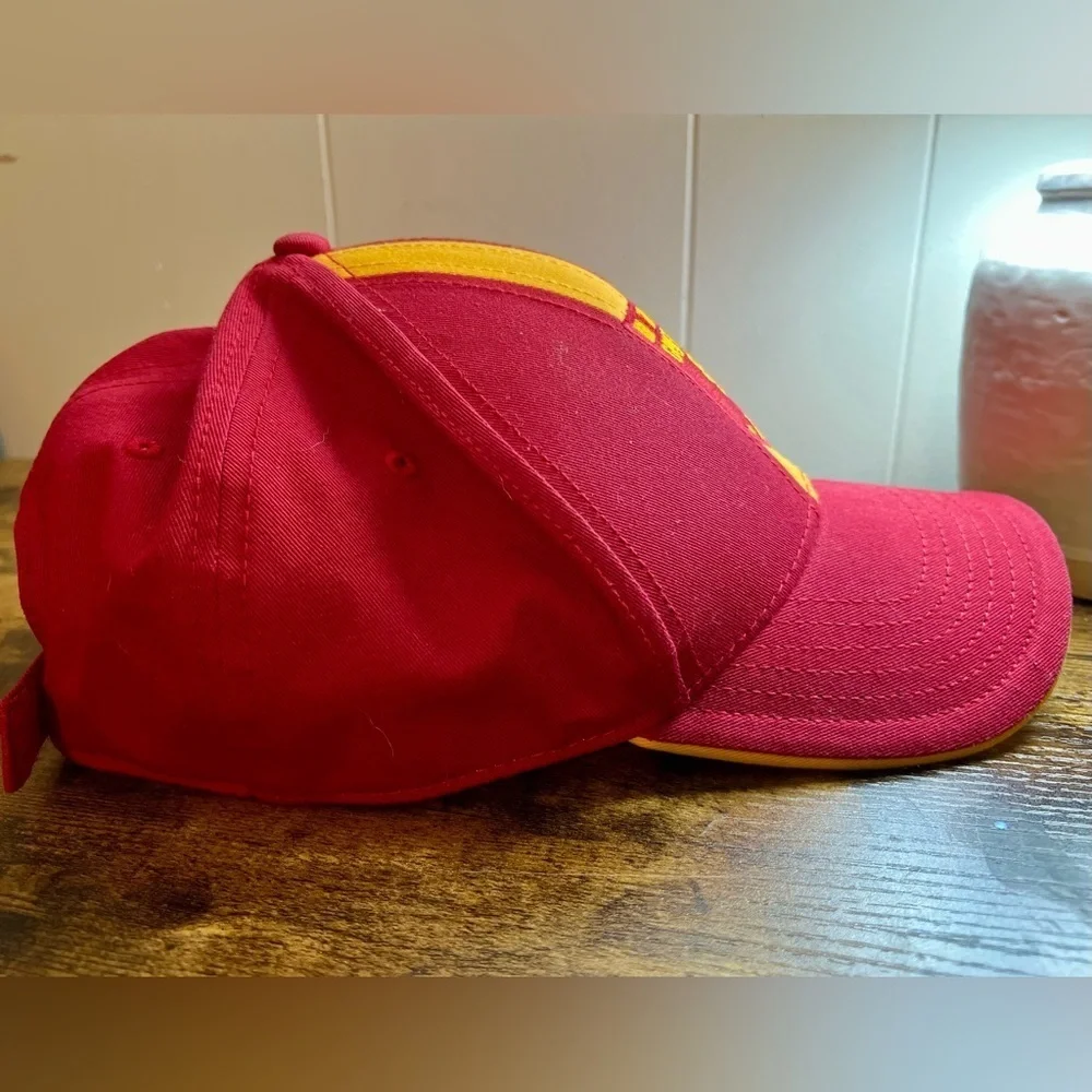 Harry Potter World Universal Studios Gryffindor Hat Baseball Cap Adjustable Red