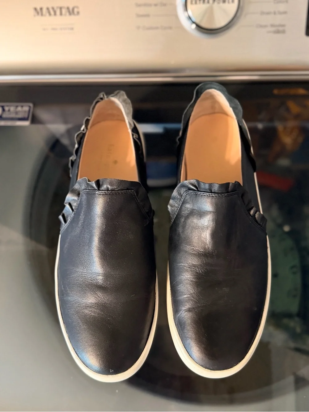 Like new Kate Spade New York Black LeatherSlip On Sneakers women’s size 9.5