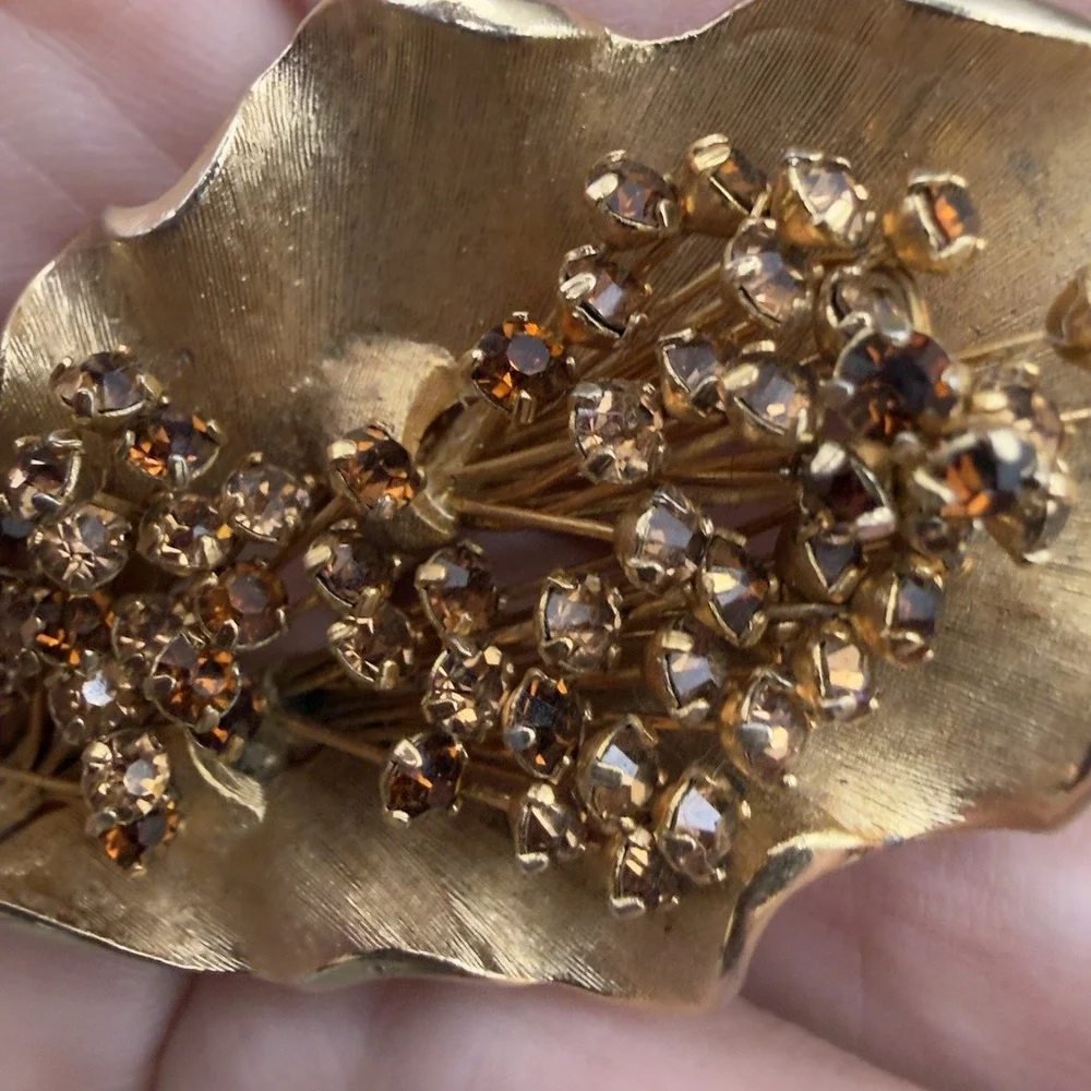Vintage Gold Tone Leaf Rhinestone Berry Spray Pin Textured Leaf