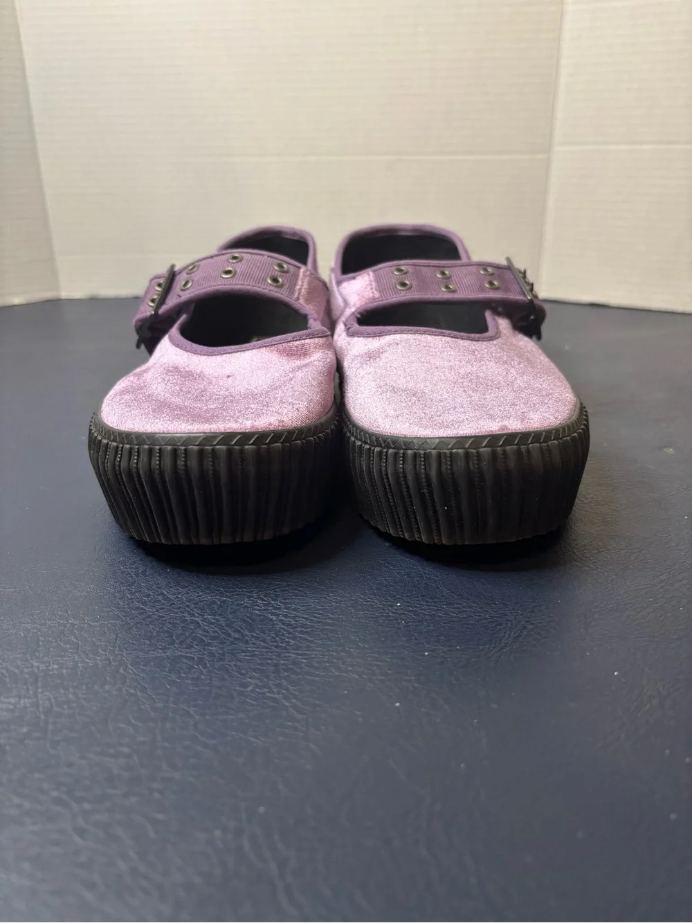 Vans women’s grape