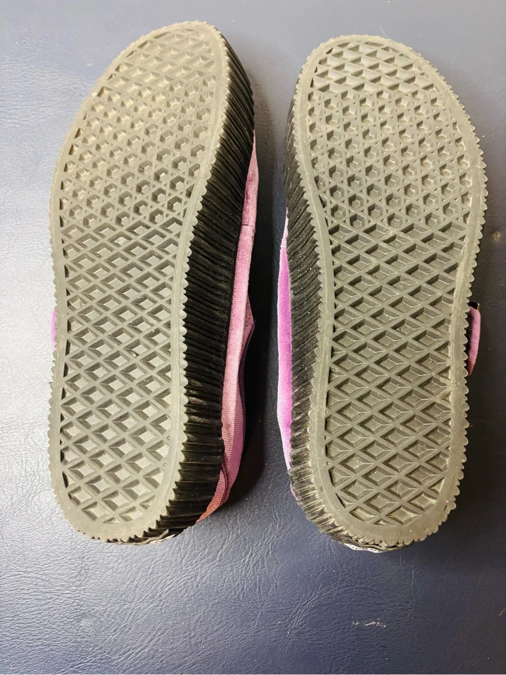 Vans women’s grape