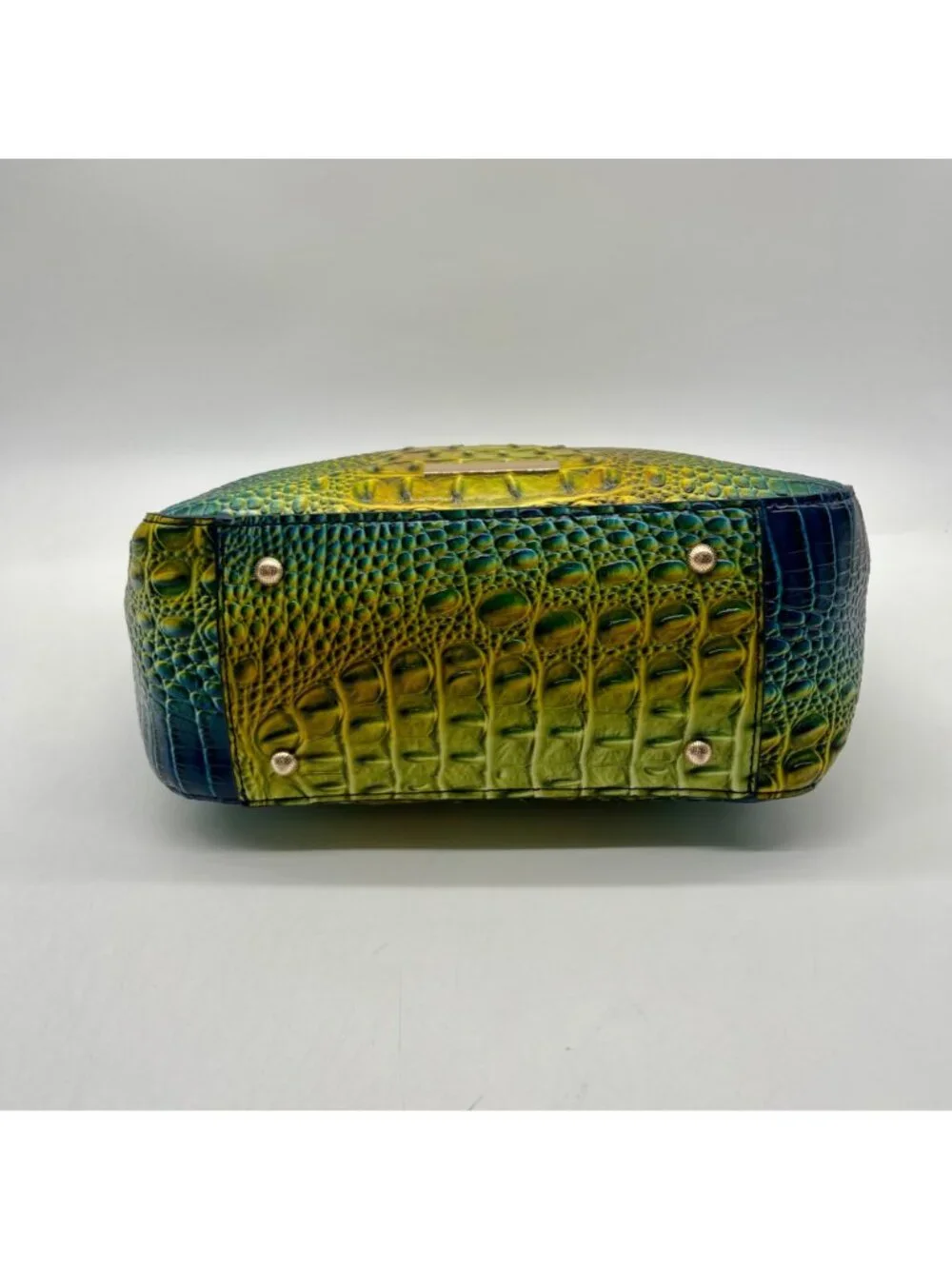 Unbranded make bold