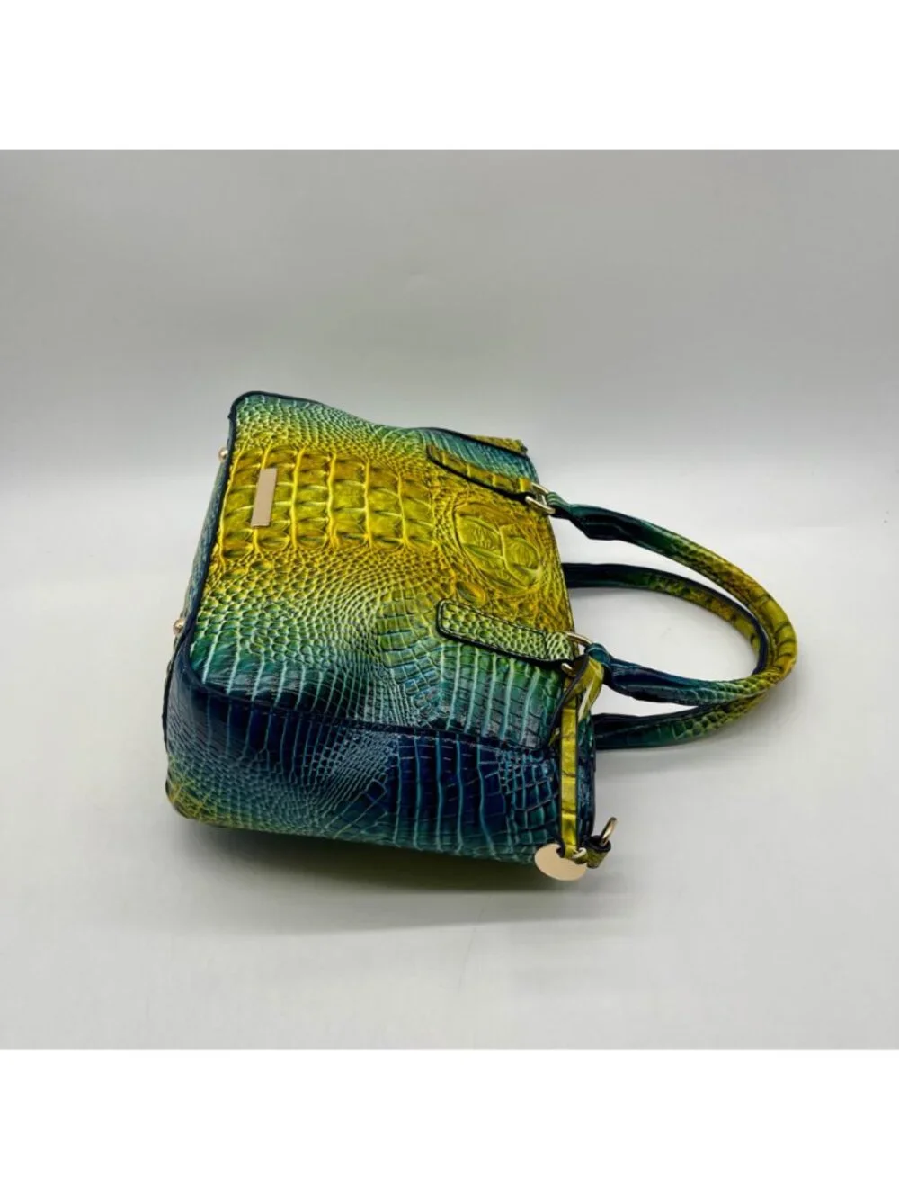 Unbranded make bold