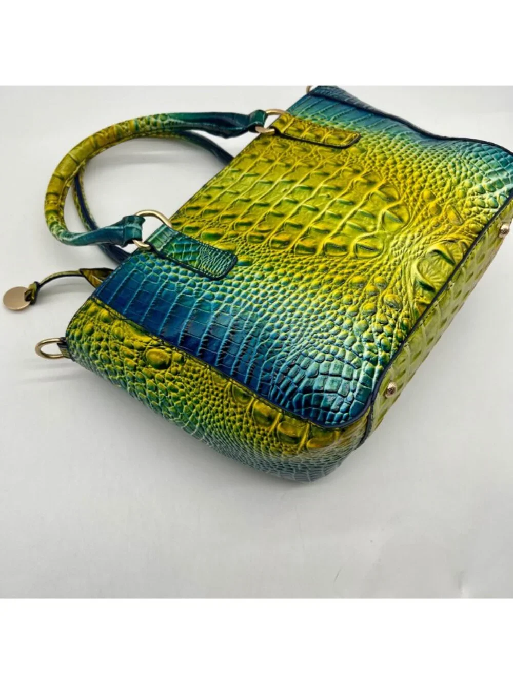 Unbranded make bold