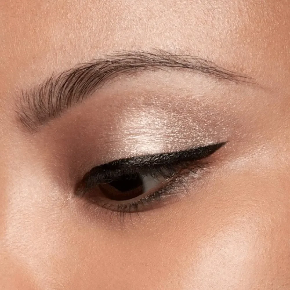 Stila shimmer glow