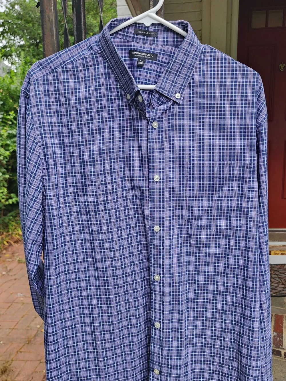 Banana Republic classic button