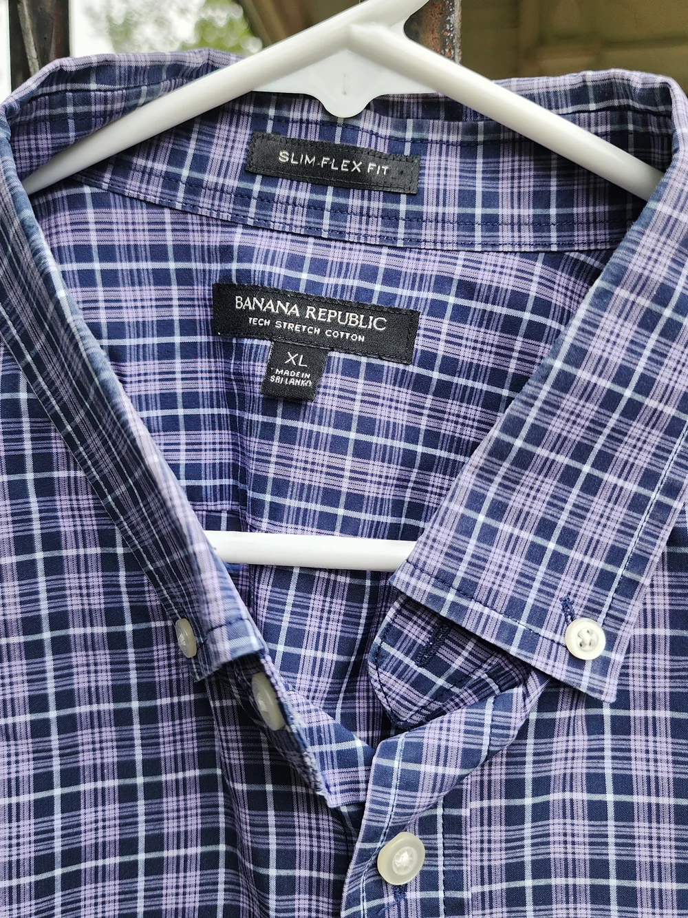 Banana Republic classic button