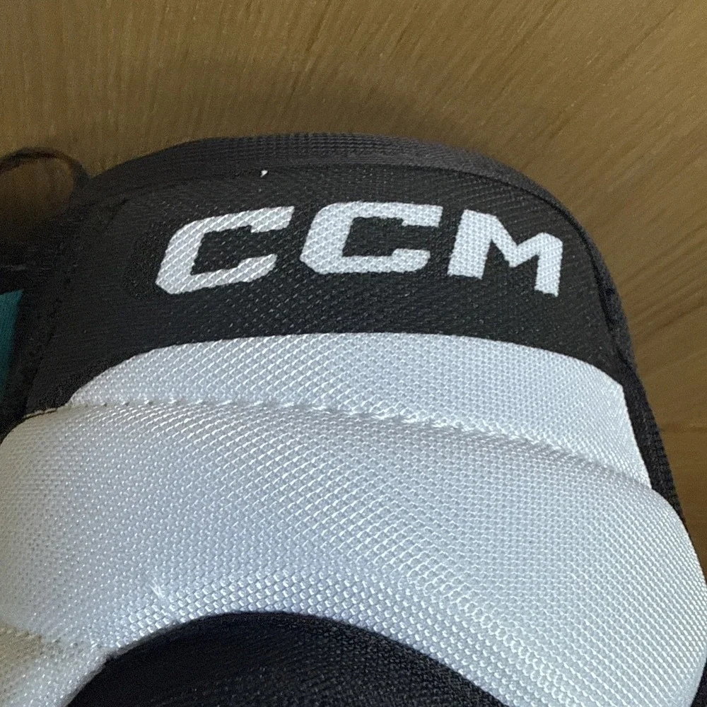 CCM Jetspeed FT 680 Ice Hockey Elbow Pads Junior Size Medium